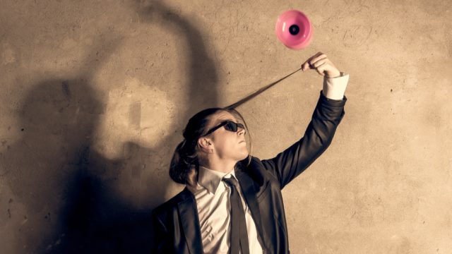 Jouer, toujours. Même avec style 🙃😜
.
.
.
.
.
.
.
#janhimself #ilovemyjob #swissartist #swissevent #event #swisswedding #swissanimation #swissperformance #eventmagician #swissmagic